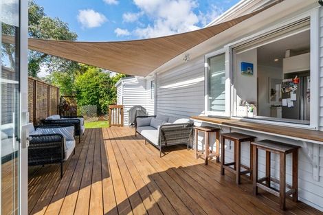 Photo of property in 13a Nikau Street, New Lynn, Auckland, 0600