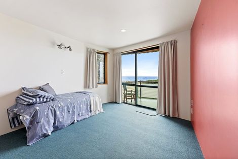 Photo of property in 166 The Esplanade, Houghton Bay, Wellington, 6023