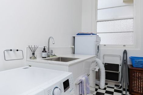 Photo of property in 2 Hunter Crescent, Waimate, 7924