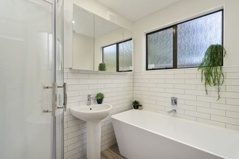 Photo of property in 3 Azimuth Place, Whitby, Porirua, 5024