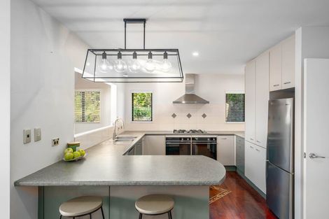 Photo of property in 117 Woodman Drive, Tawa, Wellington, 5028