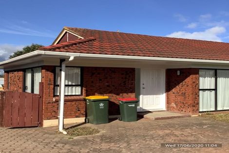 Photo of property in 12 Penruddocke Road, Half Moon Bay, Auckland, 2012