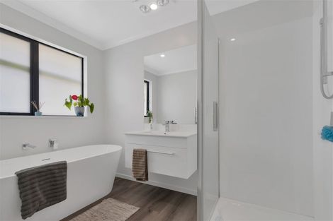 Photo of property in 10 Hapua Lane, Pegasus, 7612