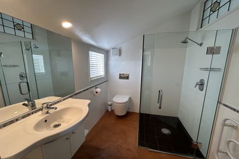 Photo of property in 70 Upton Street, Wanaka, 9305