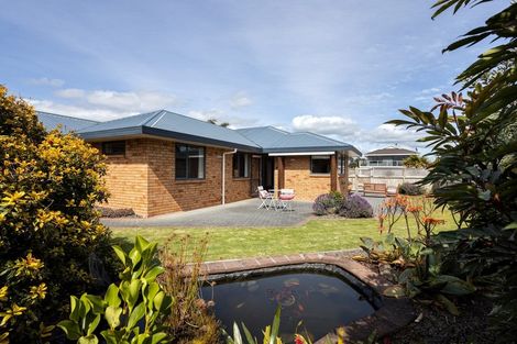 Photo of property in 6 Ohuirehe Road, Coastlands, Whakatane, 3120