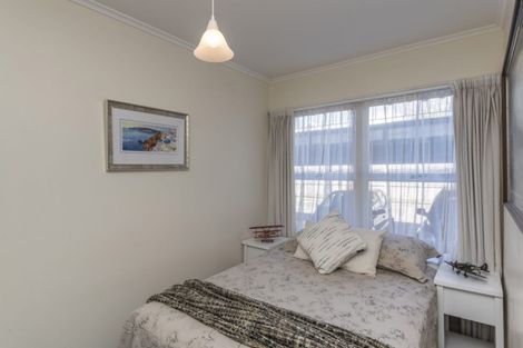 Photo of property in 1/221 Hurstmere Road, Takapuna, Auckland, 0622