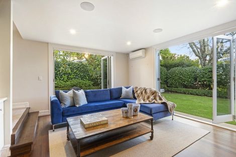 Photo of property in 73 Hinemoa Street, Birkenhead, Auckland, 0626