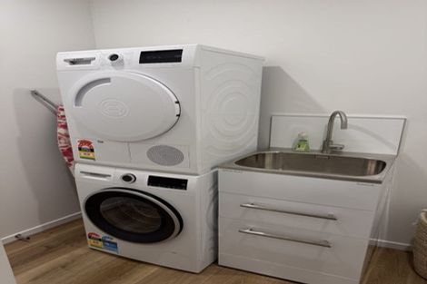 Photo of property in 211/2 Onepu Road, Kilbirnie, Wellington, 6022