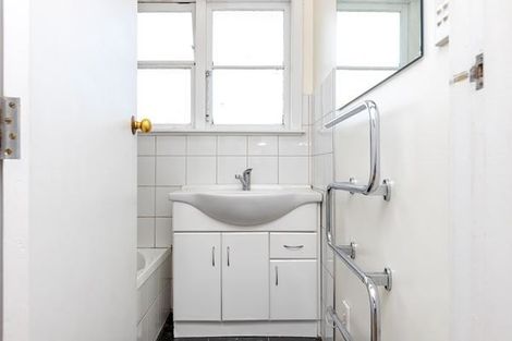 Photo of property in 3 Bird Grove, Stokes Valley, Lower Hutt, 5019