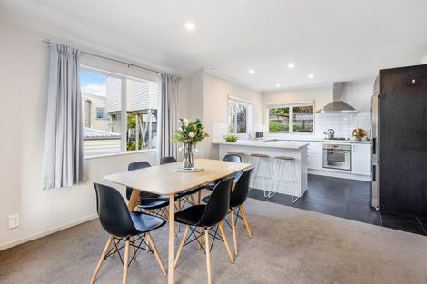 Photo of property in 59 Glanmire Road, Newlands, Wellington, 6037