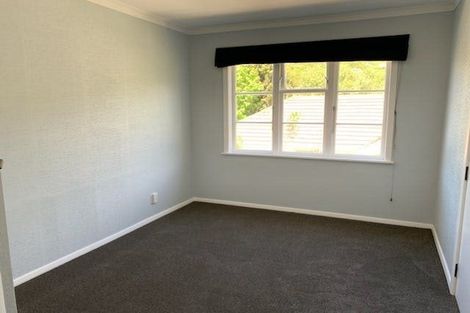 Photo of property in 26 Kiwi Crescent, Tawa, Wellington, 5028