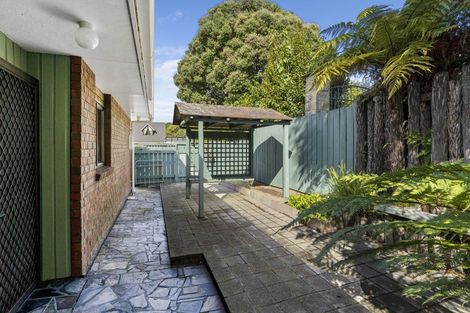 Photo of property in 38 Walton Avenue, Waikanae, 5036