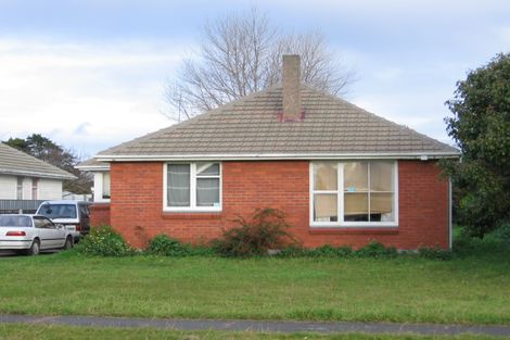 Photo of property in 16 Tilbury Avenue, Hokowhitu, Palmerston North, 4410