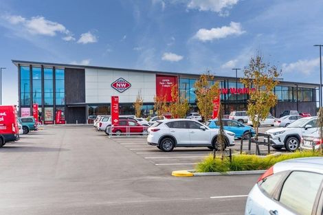 Photo of property in 2 Main North Road, Woodend, 7610