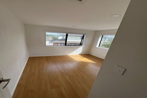 Photo of property in 28e Tiraumea Drive, Pakuranga, Auckland, 2010