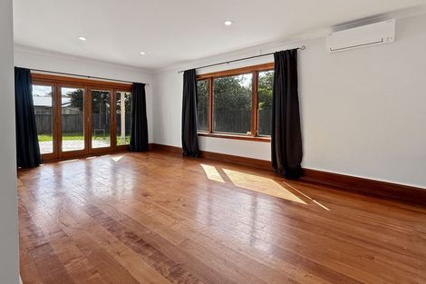 Photo of property in 24 Milverton Avenue, Hokowhitu, Palmerston North, 4410