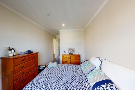 Photo of property in 23 Stitchbird Crescent, Papakura, 2110