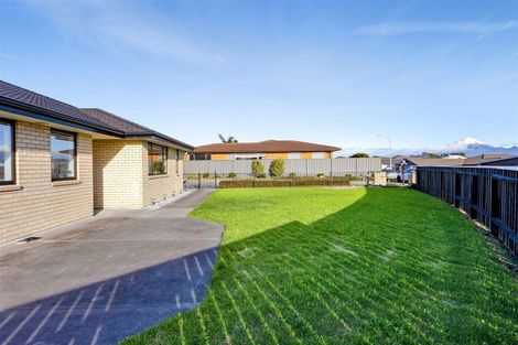Photo of property in 3 Jules Crescent, Bell Block, New Plymouth, 4312