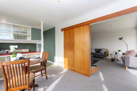 Photo of property in 19 Leon Place, Waitara, 4320