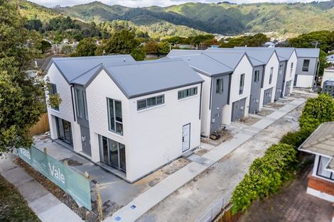 Photo of property in 31-33 Chapman Crescent, Naenae, Lower Hutt, 5011