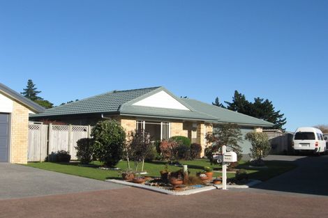 Photo of property in 40 Blackwood Drive, Wattle Downs, Auckland, 2103