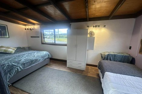 Photo of property in 5b Twin Lakes Road, Te Marua, Upper Hutt, 5018