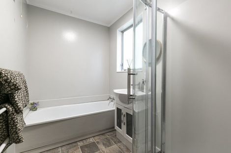 Photo of property in 16a Govind Grove, Ngaio, Wellington, 6035