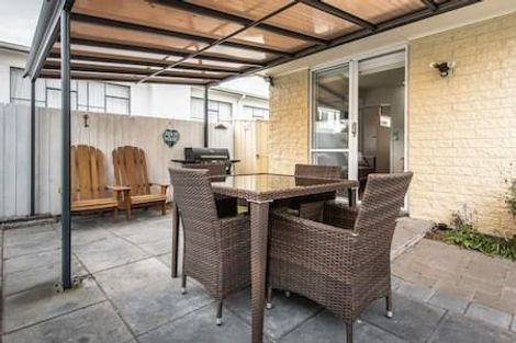 Photo of property in 4/88 Hawke Street, New Brighton, Christchurch, 8083