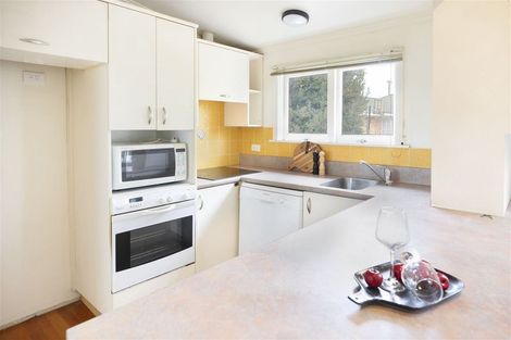 Photo of property in 10 Avonhead Road, Avonhead, Christchurch, 8042