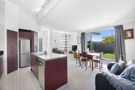 Photo of property in 17 Bottle Lake Drive, Parklands, Christchurch, 8083