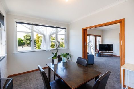 Photo of property in 27 Knowles Street, Terrace End, Palmerston North, 4410