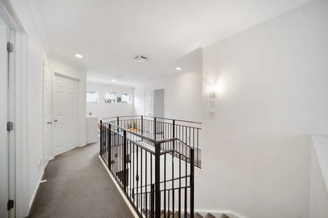 Photo of property in 9 Seresin Crescent, Flat Bush, Auckland, 2016