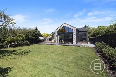 Photo of property in 6 Heuchan Lane, Wanaka, 9305