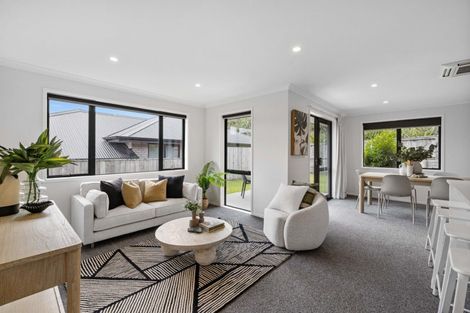 Photo of property in 25 Pakanga Grove, Pyes Pa, Tauranga, 3112