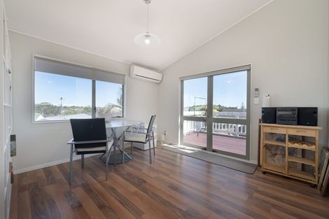 Photo of property in 2/24 Cranberry Place, Bucklands Beach, Auckland, 2012