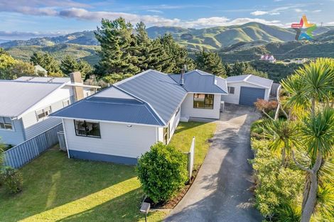 Photo of property in 27 Kaitangata Crescent, Kelson, Lower Hutt, 5010