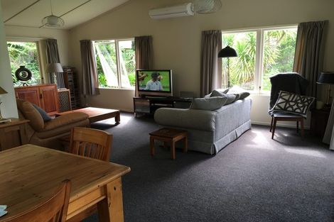 Photo of property in 38 Daffodil Street, Titirangi, Auckland, 0604