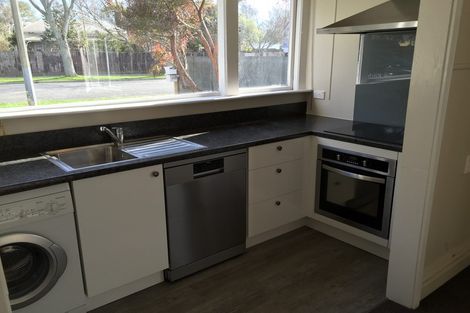 Photo of property in 62 Mathesons Road, Phillipstown, Christchurch, 8011