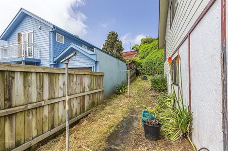 Photo of property in 13 Petherick Crescent, Johnsonville, Wellington, 6037