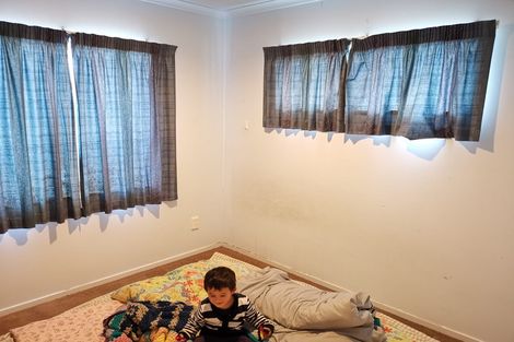 Photo of property in 72a La Trobe Street, Pakuranga Heights, Auckland, 2010