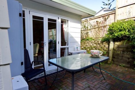 Photo of property in 2/32 Spencer Road, Pinehill, Auckland, 0632