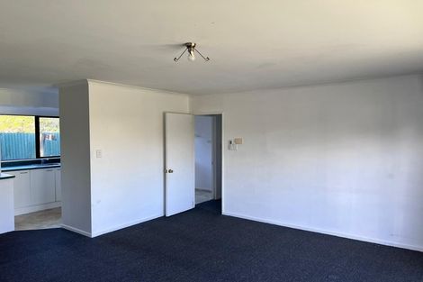 Photo of property in 68b Sutton Crescent, Papakura, 2110