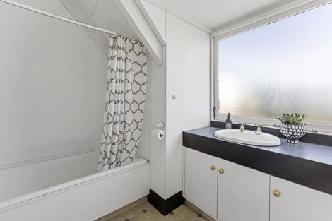 Photo of property in 9/24 Shrewsbury Street, Merivale, Christchurch, 8014