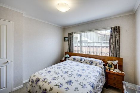 Photo of property in 17 Sloane Place, Taradale, Napier, 4112