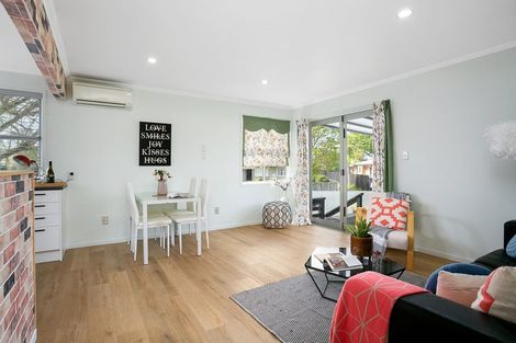 Photo of property in 2 Swift Place, Leamington, Cambridge, 3432