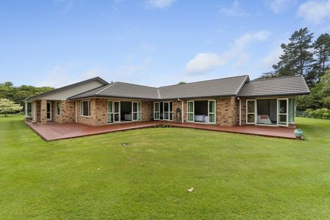 Photo of property in 271 Richmond Road, Lepperton, New Plymouth, 4373