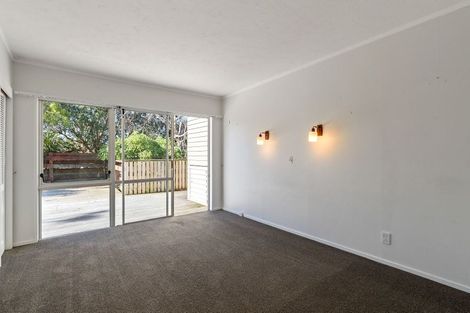 Photo of property in 1 Fyvie Avenue, Tawa, Wellington, 5028