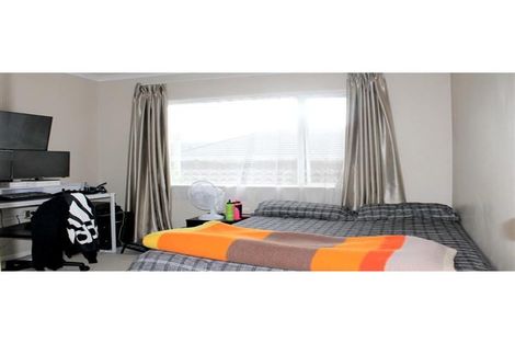 Photo of property in 2 Cambrian Crescent, Flat Bush, Auckland, 2016