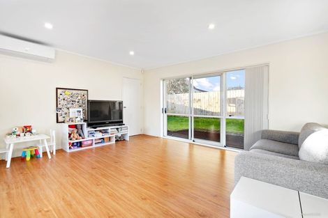 Photo of property in 7a Nerissa Place, Randwick Park, Auckland, 2105
