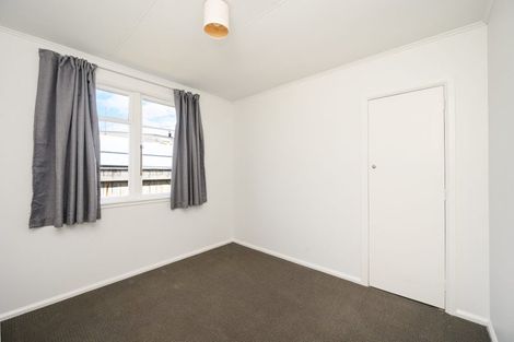 Photo of property in 12 Conway Place, Terrace End, Palmerston North, 4410